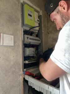 Installation et réparation électrique Maison solaire de Saône
